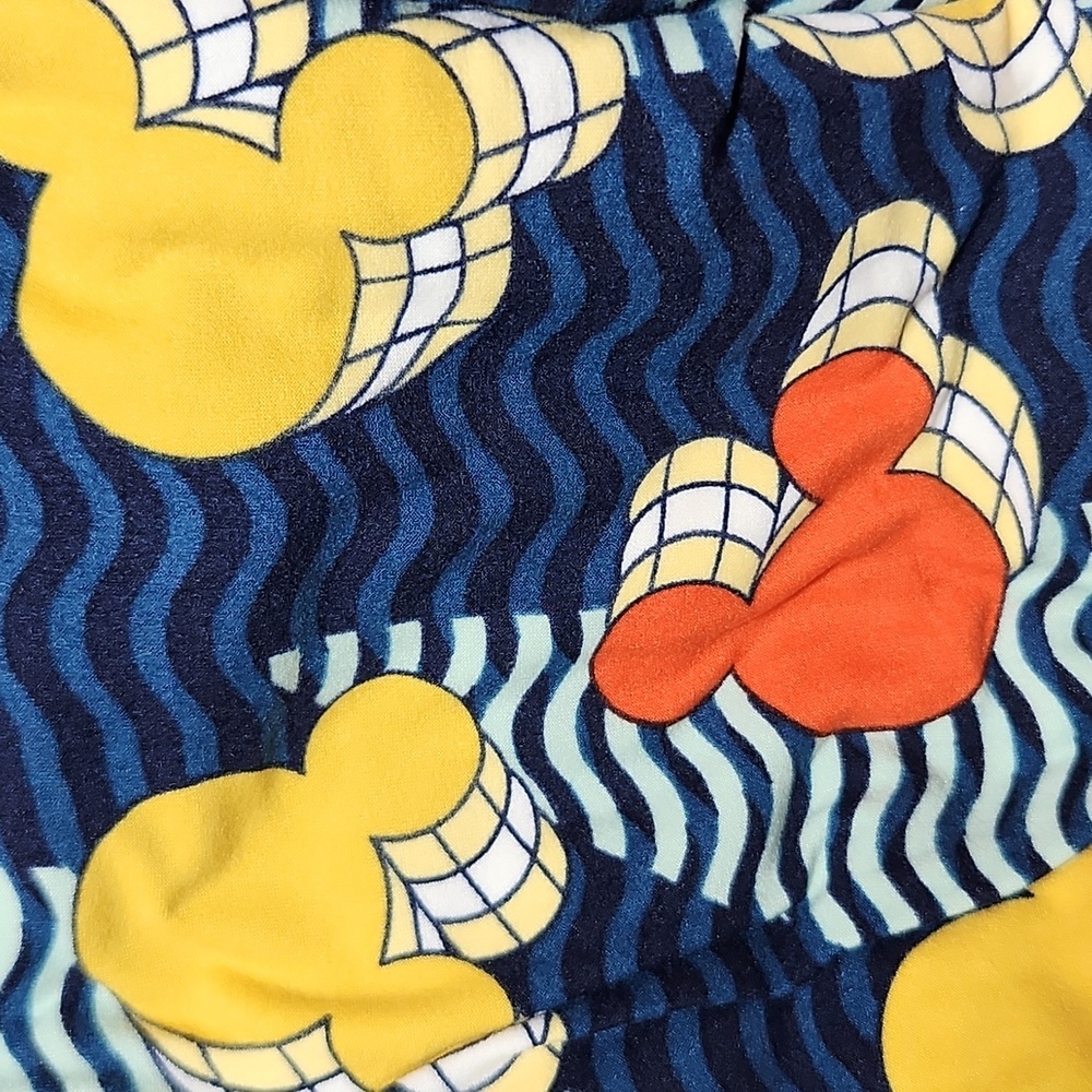 LULAROE LLR OS Patterned Buttery Soft Legging One Size Disney